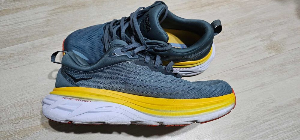 Маратонки HOKA BONDI 8