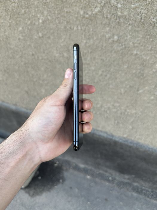 Продам телефон Айфон 11 Pro Max 256Gb