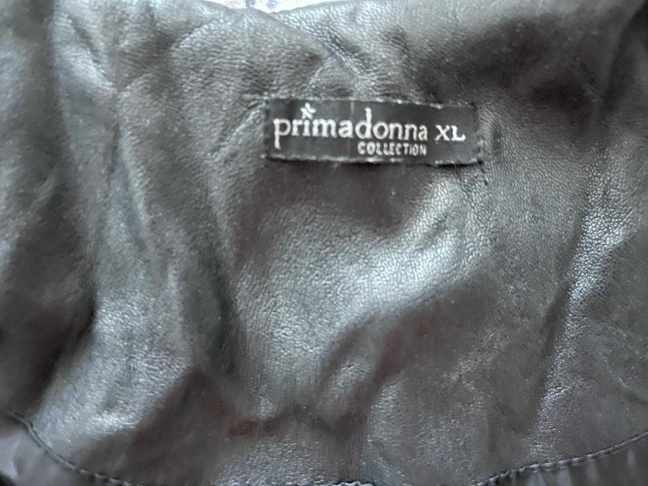 Vesta Prima Donna neagră, mărime M (XL Italia), cu fermoare metalice