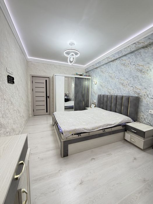 Продается трехкомнатная квартира  в новостройке, дом кирпичный.