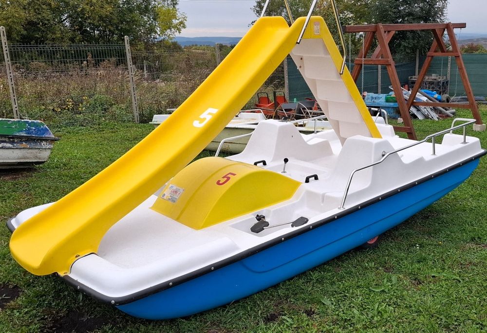 Hidrobiciclete MARTINI /  CAPRI 4 persoane