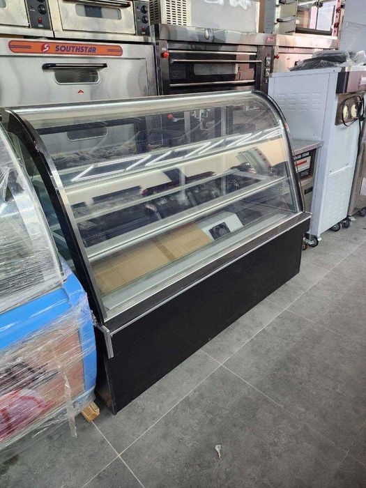 Витрина для торты Tort uchun vitrina xolodilnik