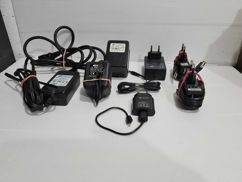 Alimentatoare adaptoare diverse tipuri