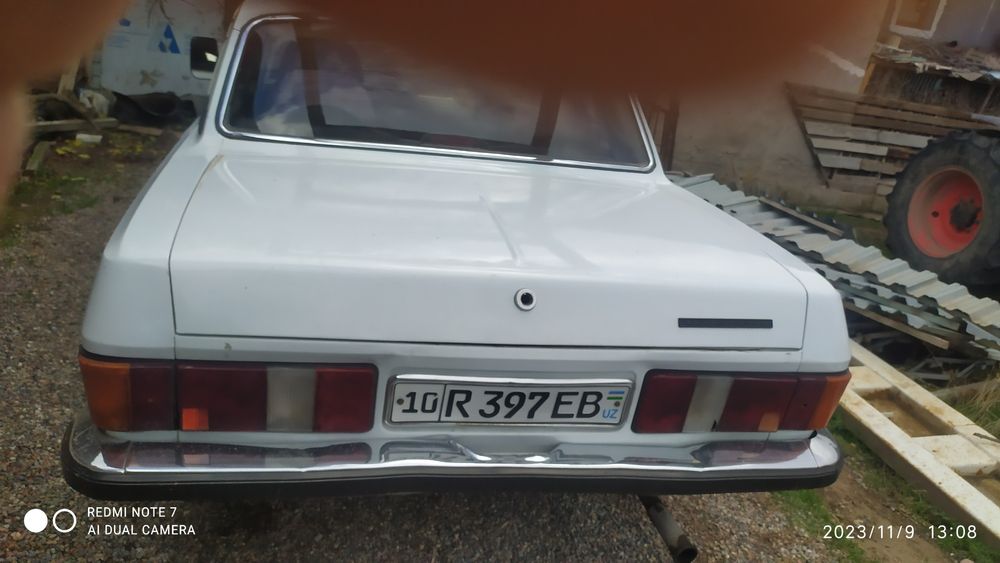 Gaz 3102 sotiladi