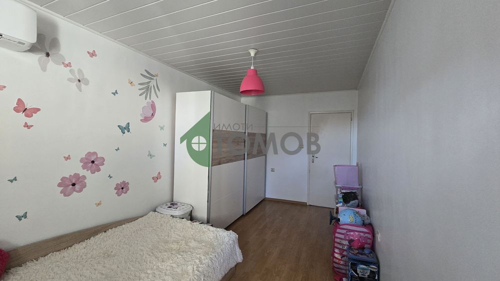 Продава се Тристаен апартамент в Стара Загора, Център - 94 кв.м за 803 €/кв.м - Снимка #12