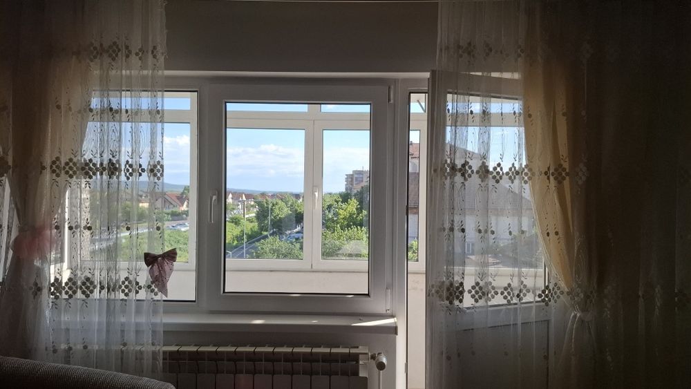 Închiriez apartament