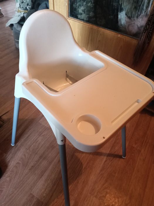 Стульчик для кормления ребенка