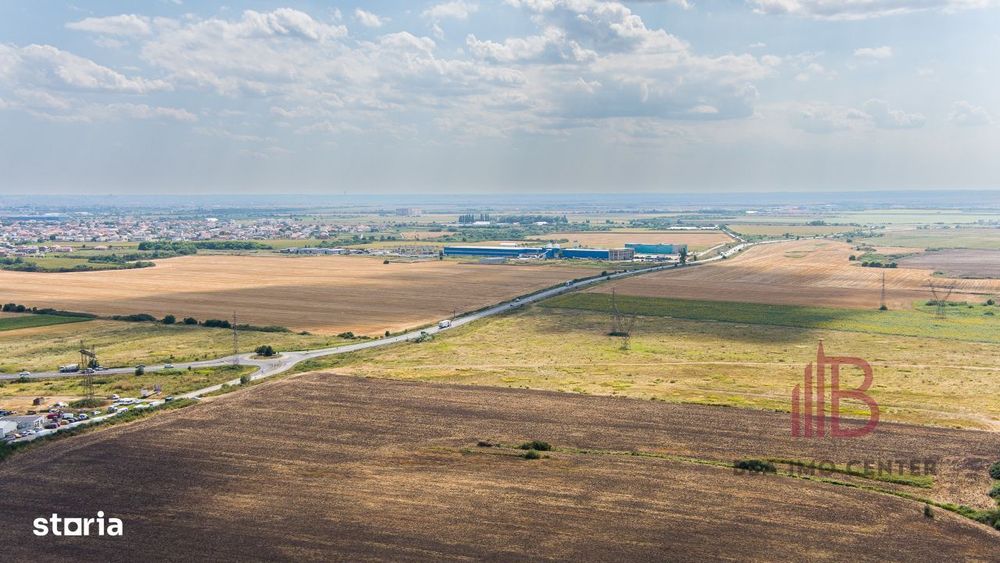 Teren intravilan în suprafață de 152995 mp