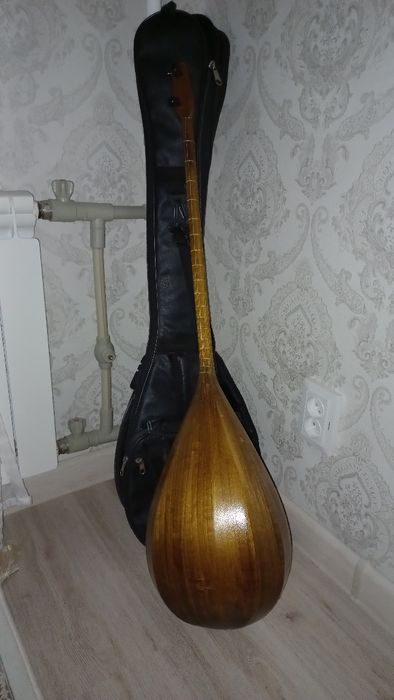 Домбыра өте жақсы жағдайда