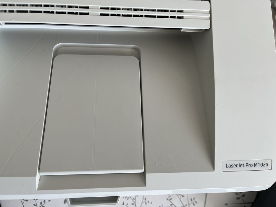 Продам принтер Laser Jet Pro M 102 a