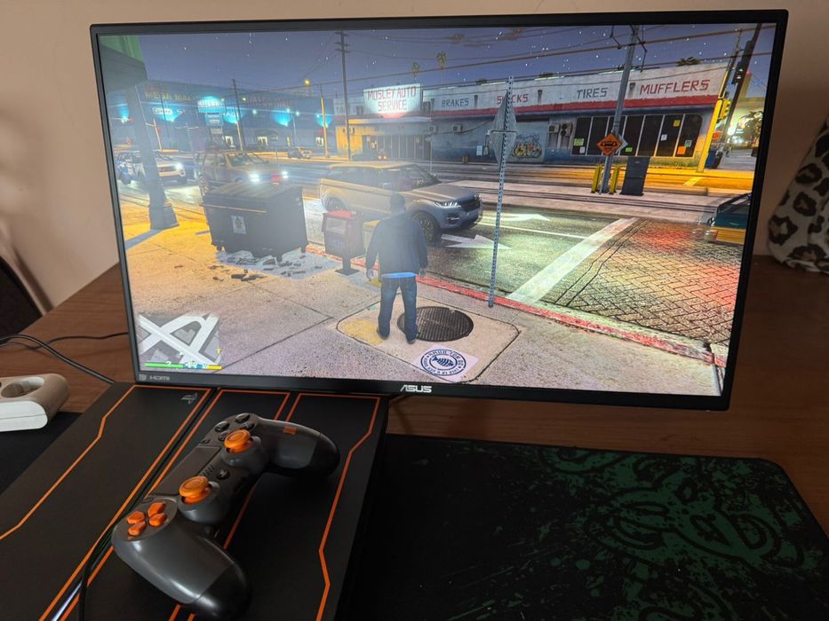 Продам Playstation 4