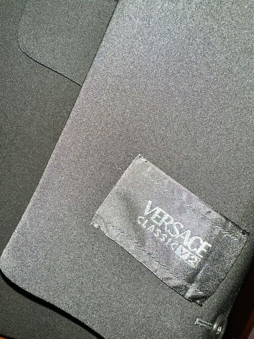 Costum barbatesc Versace