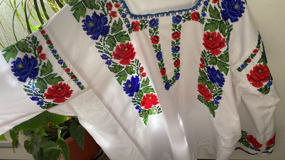 Vând cămașă tradițională