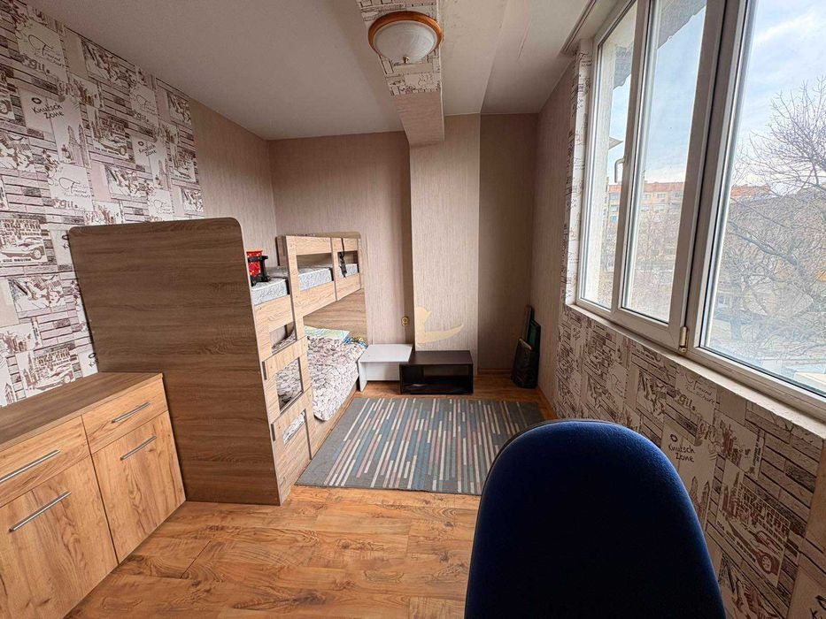 Тристаен апартамент