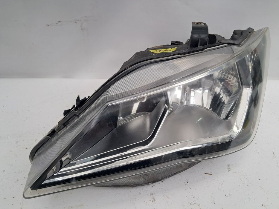 Фар Seat Ibiza 2009/2016г
