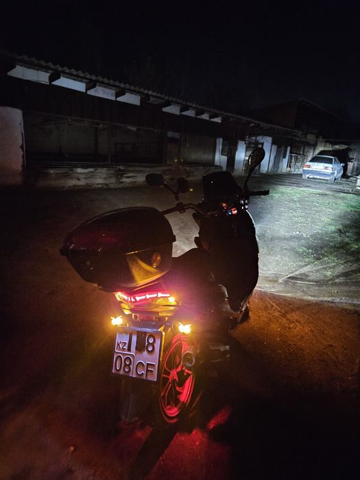 Мопед скутер макси