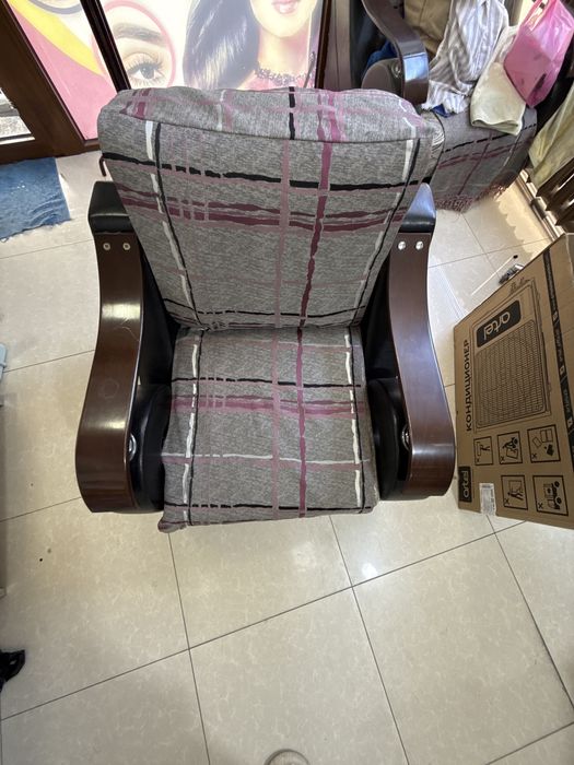 Кресло сотилади 2 дона бор холати яхши