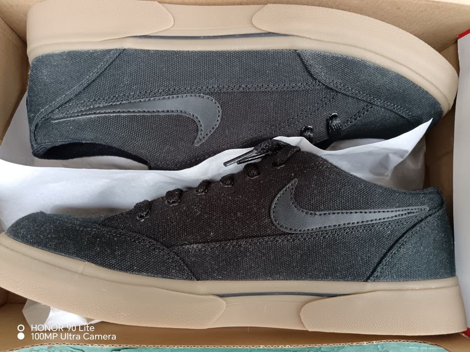 Оригинални кецове Nike