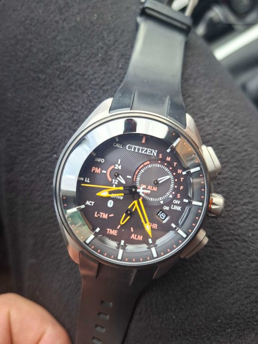 Citizen Eco-Drive Bluetooth W770 Super Titanium Модел BZ1041-06E