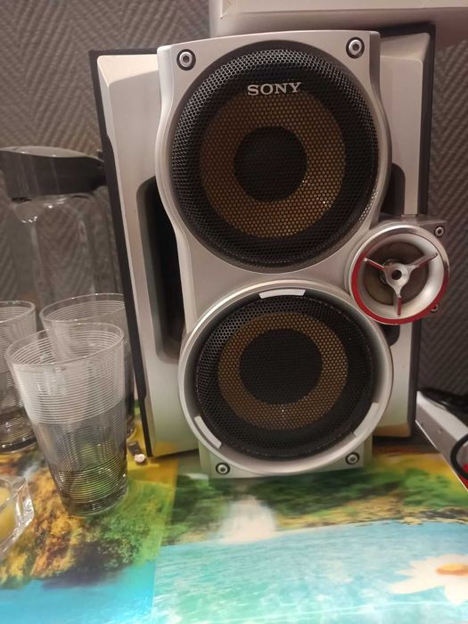 Продавам музикална система sony rg 440