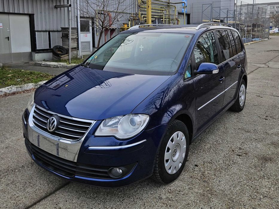 Volkswagen Touran Highline 2009 2.0 TDI