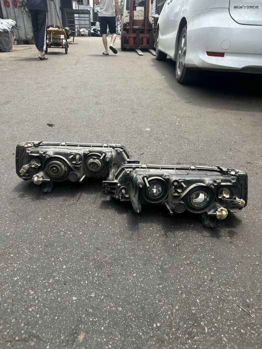 Фары на Nissan Skyline R31