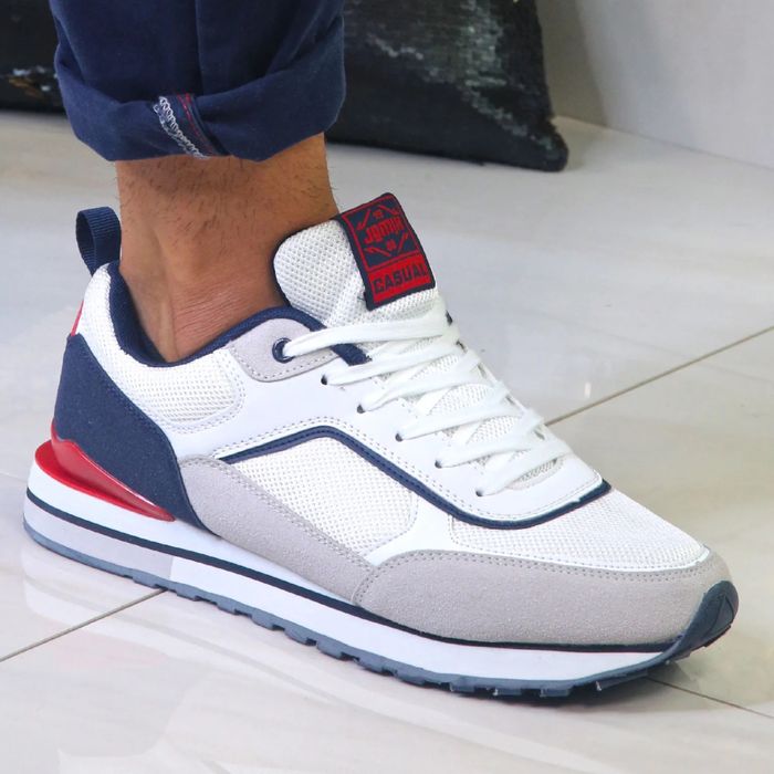 Lot 2 perechi adidas nr 44 absolut noi.