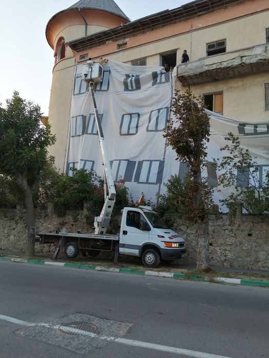 Închiriez Nacela tip prb 21m (Nacela de inchiriat) Toaletez copaci