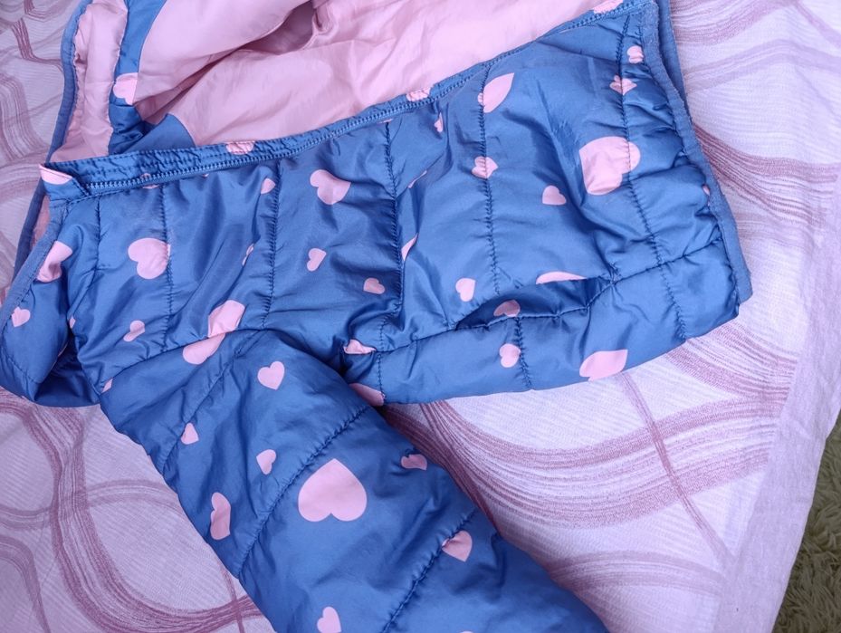 Куртка на девочку 3-4года