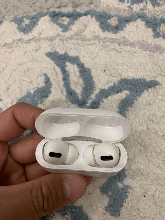 Apple AirPods Pro (1st Gen) — Оригинал