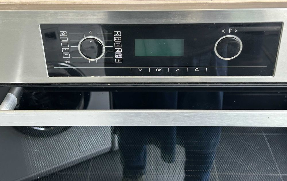 Фурна за вграждане Miele H5461B с пиролитично почистване