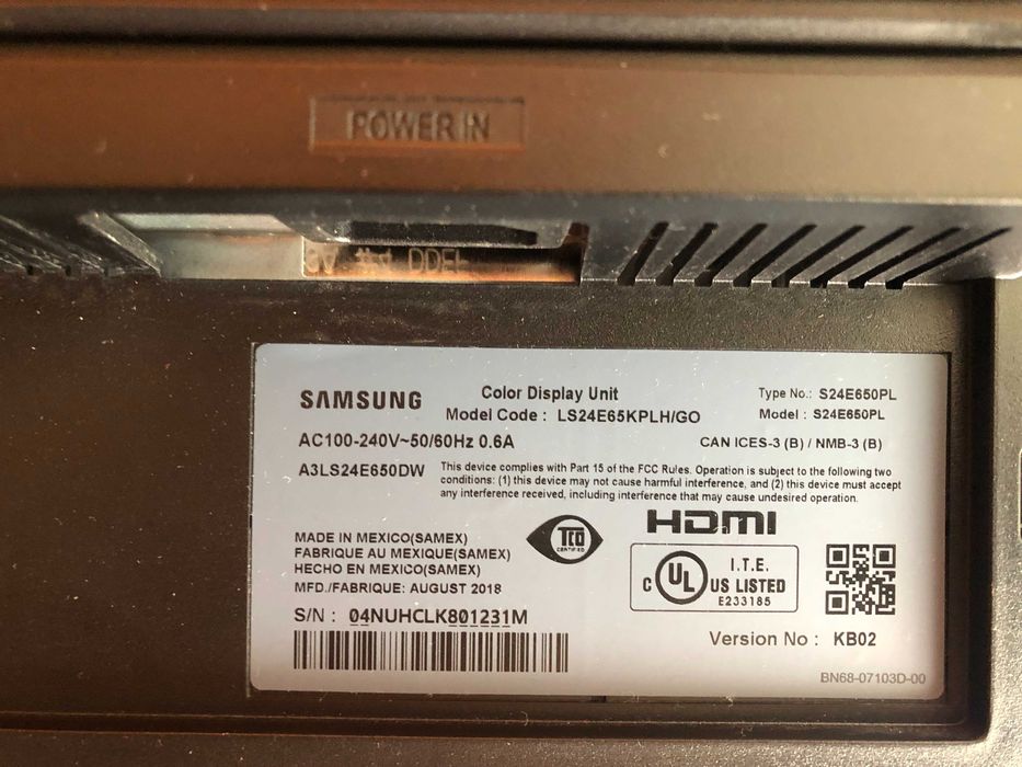 Samsung S24E650PL, 24", FHD 1920x1080, 16:9, 1000:1, 250 cd/m2, Говорители, USB HUB,без стойка, за стена