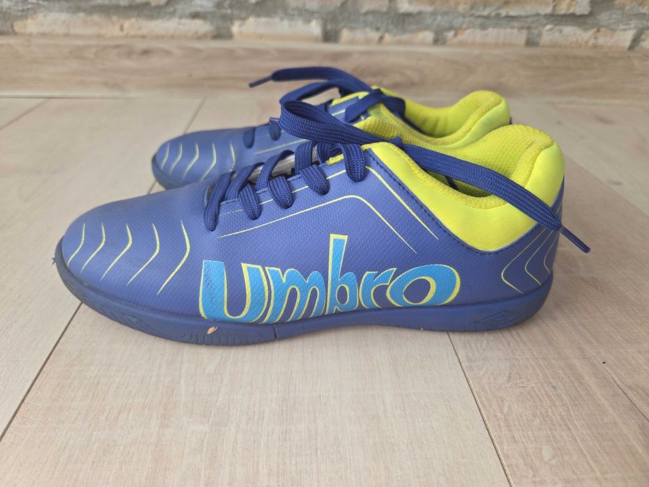 Обувки за зала 38