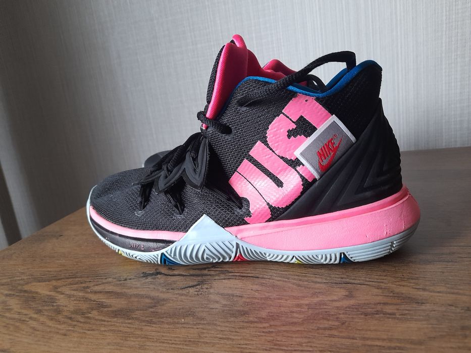 Nike Kyrie 5 кецове 38 номер.