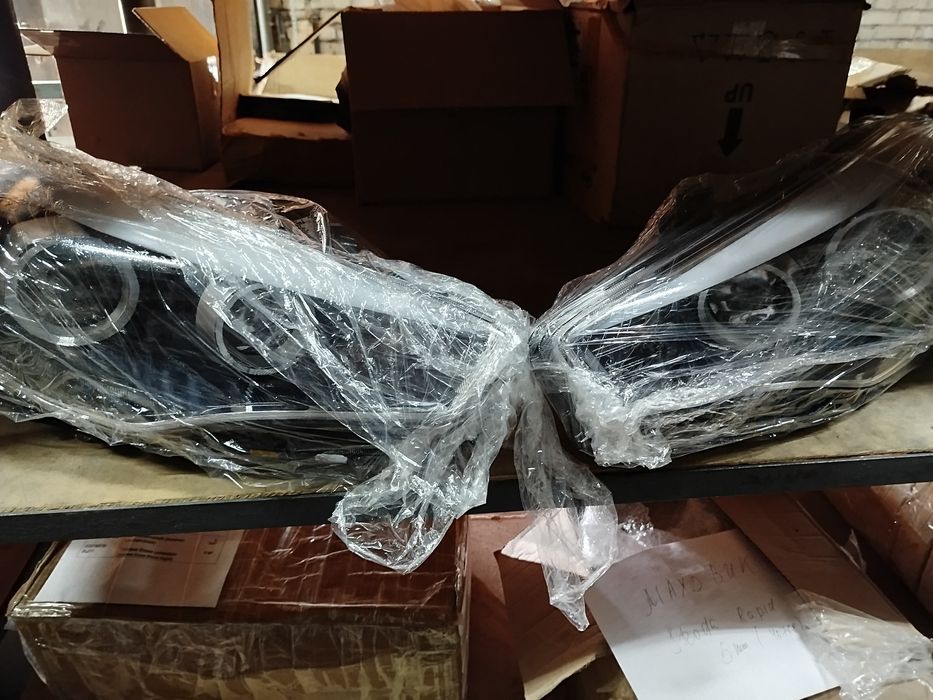 Продам новые фары.