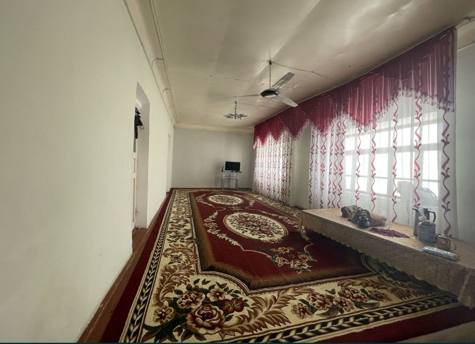 Uchastka tez va arzon sotiladi