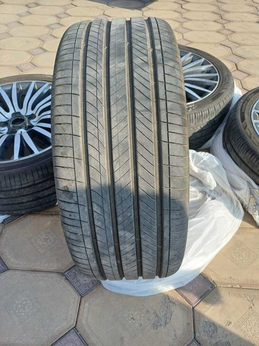 Продам комплект kia R19