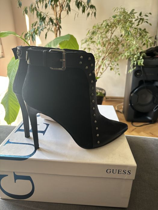 Боти Guess като нови, обувани два пъти, размер 38
