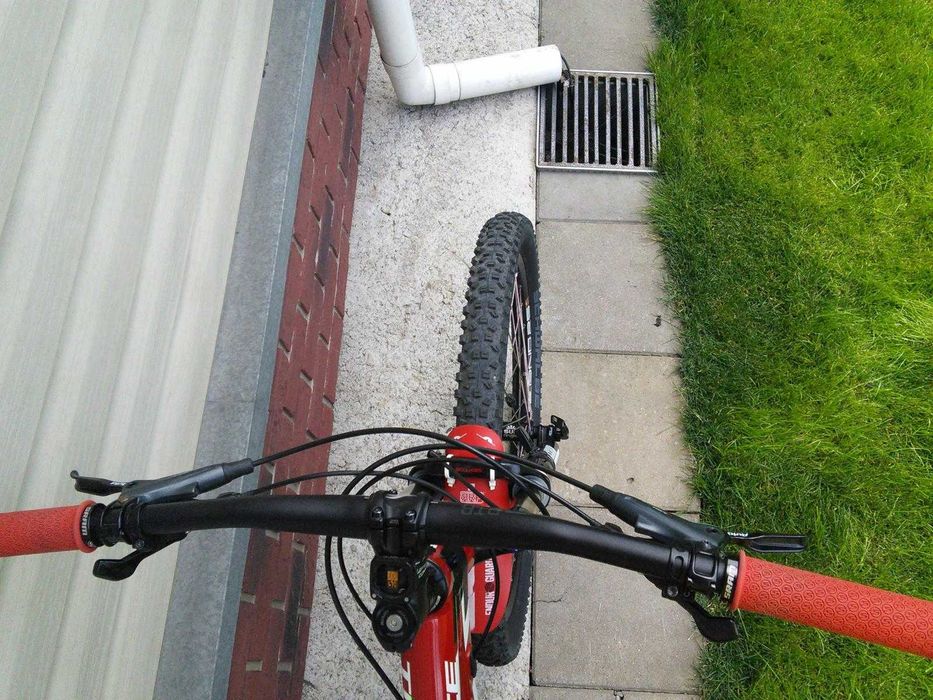 Двухподвес Giant trance  (sram  rockshox)