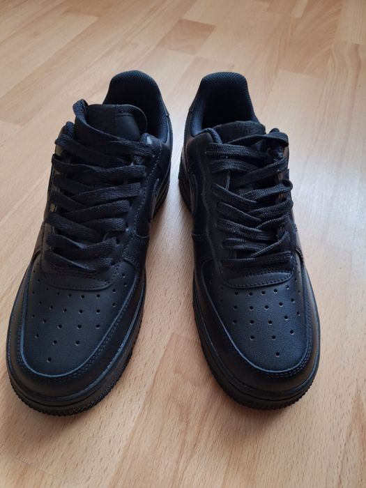 Nike Air Force 1 – mărimea 38 – purtați o singură dată