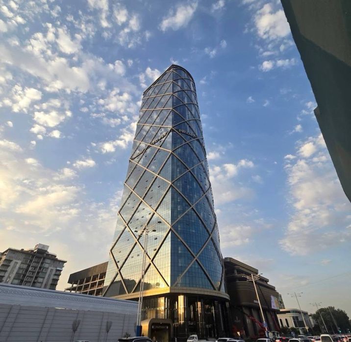 Piramit Towers 1-Линя Продается Нежилой 2 Этаже