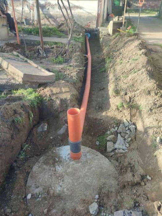 Услуги с багер и със строителна техника и изграждане на септични ями