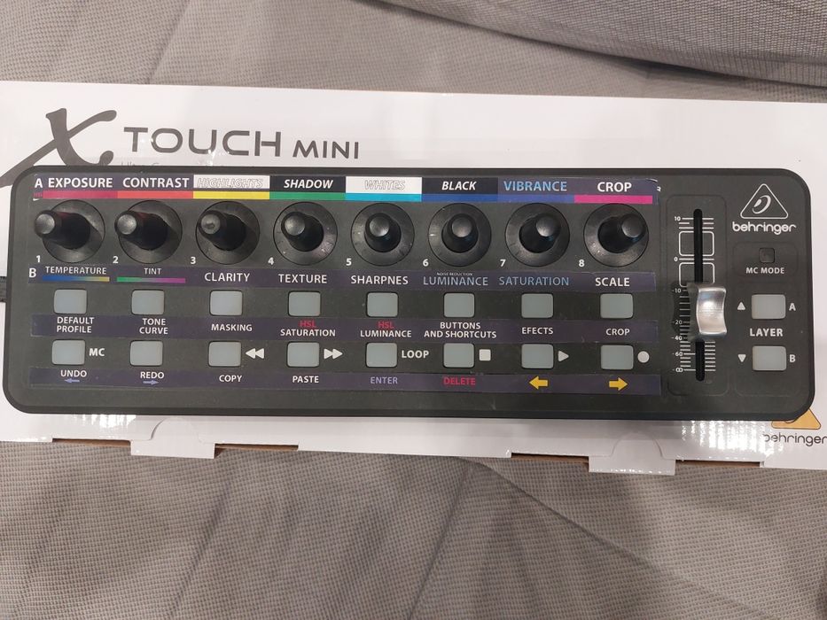 Behringer X-Touch Mini midi контролер гр. Благоевград Идеален център ...