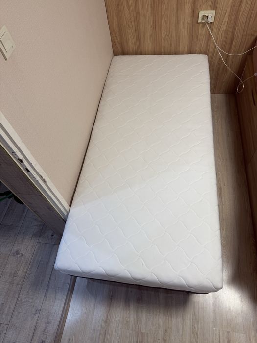 Единично легло и матрак от JUSK
