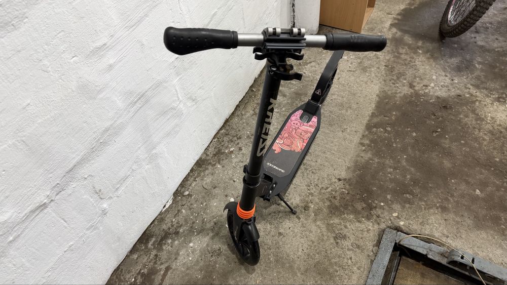 Продам самокат в хорошем состоянии