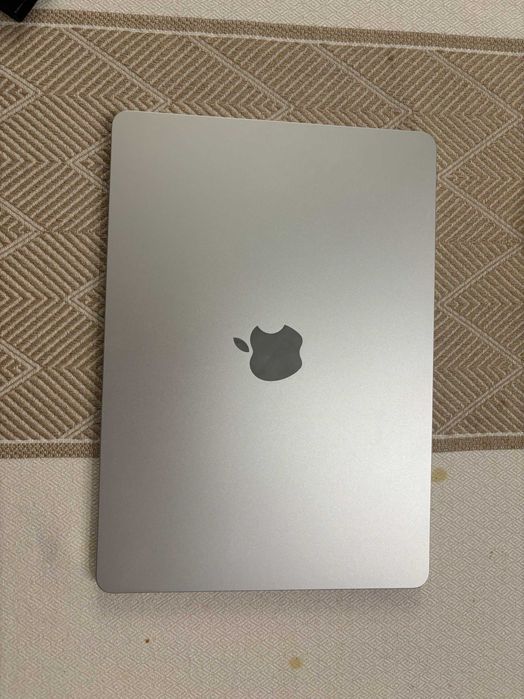 Macbook Air m2 8/256  Аккумулятор 90%
