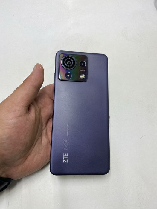 ZTE Blade V50 Vita (128GB) в идеальном состояний