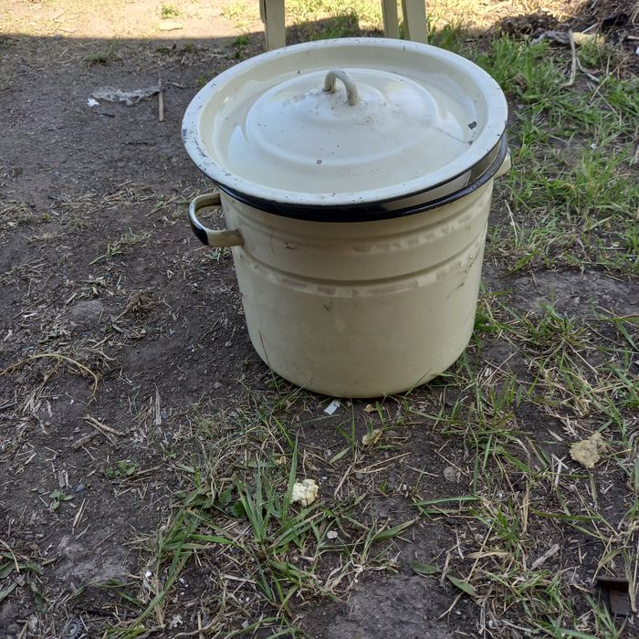 Кастрюли большого размера