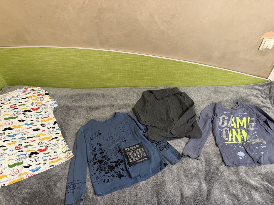 Бесплатно одежда на мальчика и кроссовки