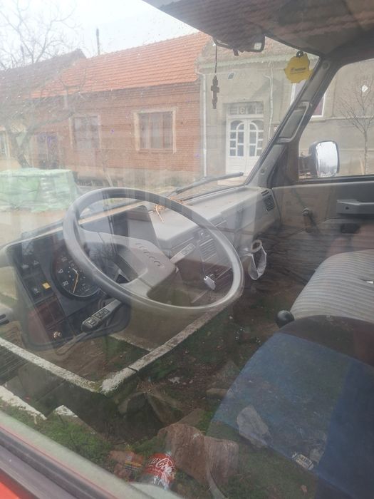 Vând camioneta iveco